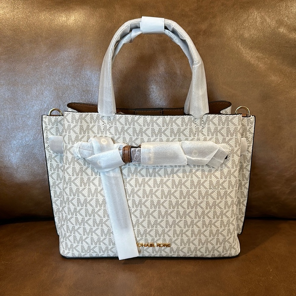 Michael Kors Emilia Vanilla small logo satchel
